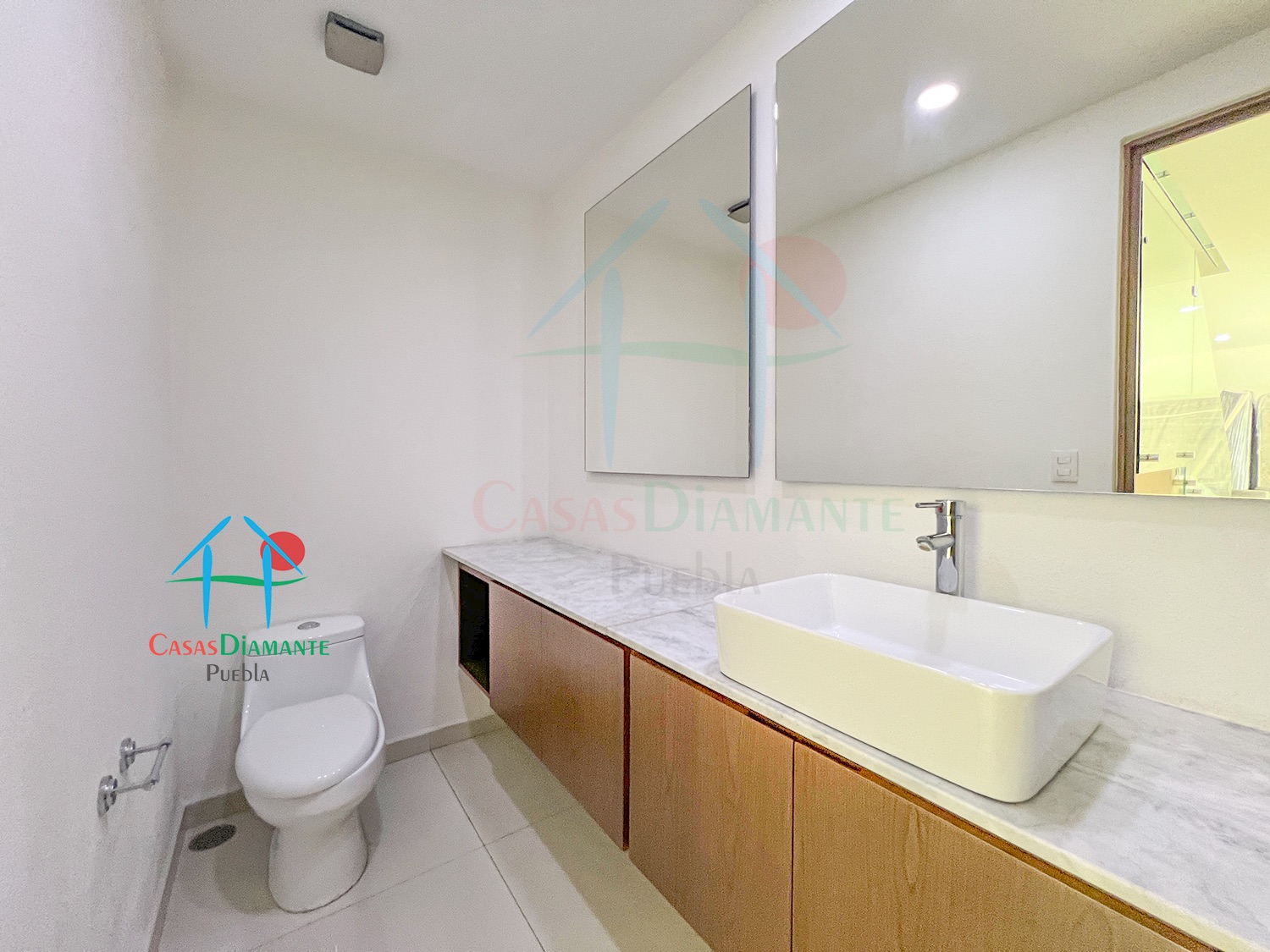 Parque Zacatecas Casa Sandra - Baño de visitas 1